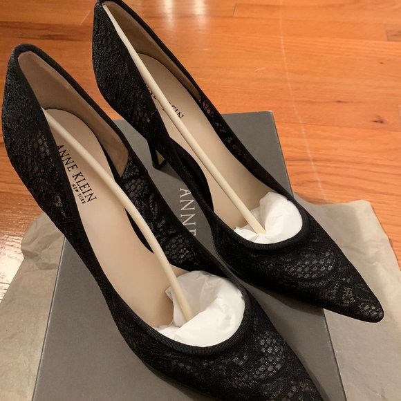Anne Klein Lace Heel - Black - BNWT - Picture 3 of 10